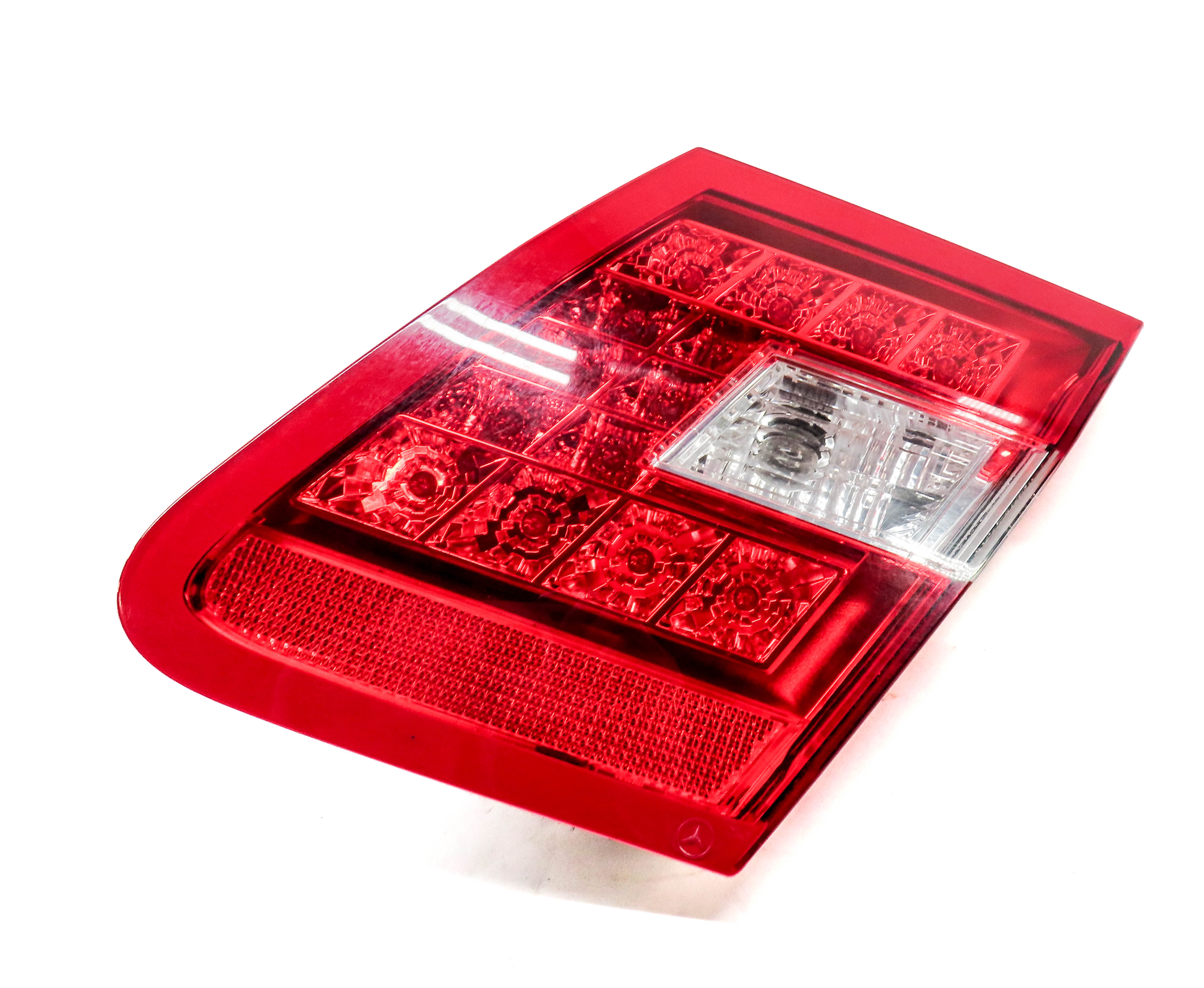 2010-2013 MERCEDES E300 E350 E400 E550 (W212) RIGHT INNER TAILLIGHT LIGHT LAMP — exact item pictured